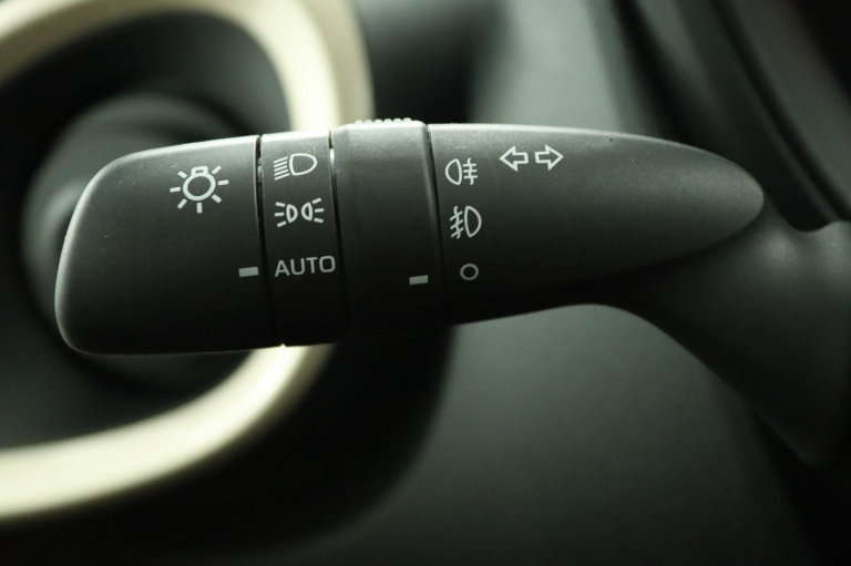 Toyota Aygo X - 1.0 VVT-i S-CVT Envy 31