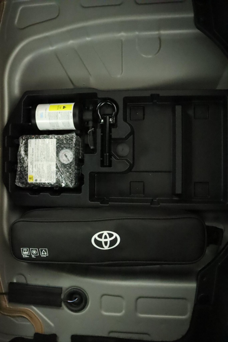Toyota Aygo X - 1.0 VVT-i S-CVT Envy 33