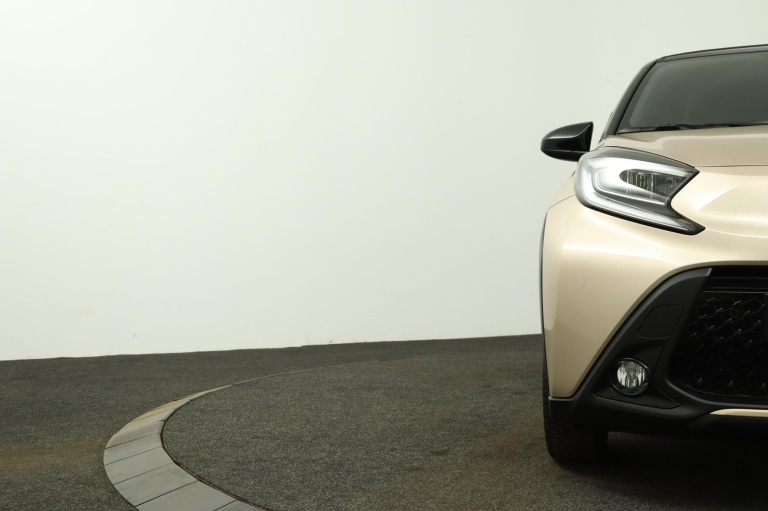 Toyota Aygo X - 1.0 VVT-i S-CVT Envy 35