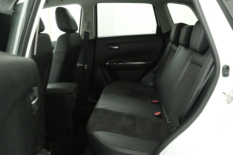 Suzuki Vitara - 1.5 Hybrid Style AllGrip 17