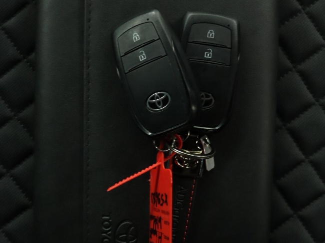 Toyota Aygo X - 1.0 VVT-i S-CVT Premium