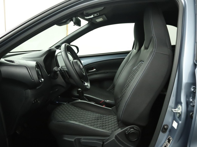 Toyota Aygo X - 1.0 VVT-i S-CVT Premium