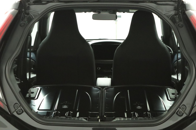 Toyota Aygo X - 1.0 VVT-i S-CVT Premium 26