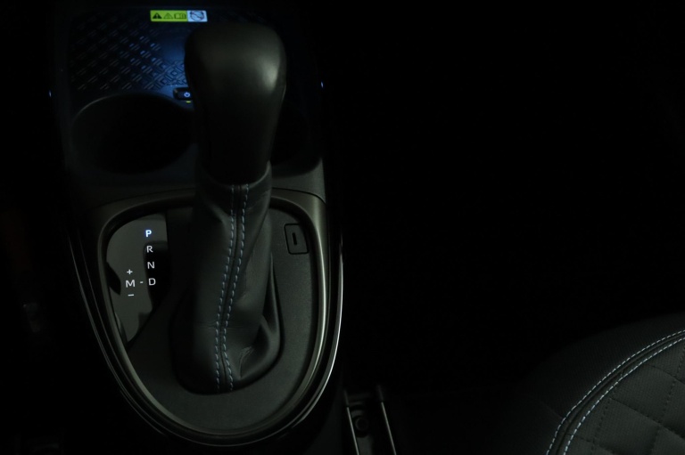 Toyota Aygo X - 1.0 VVT-i S-CVT Premium 27