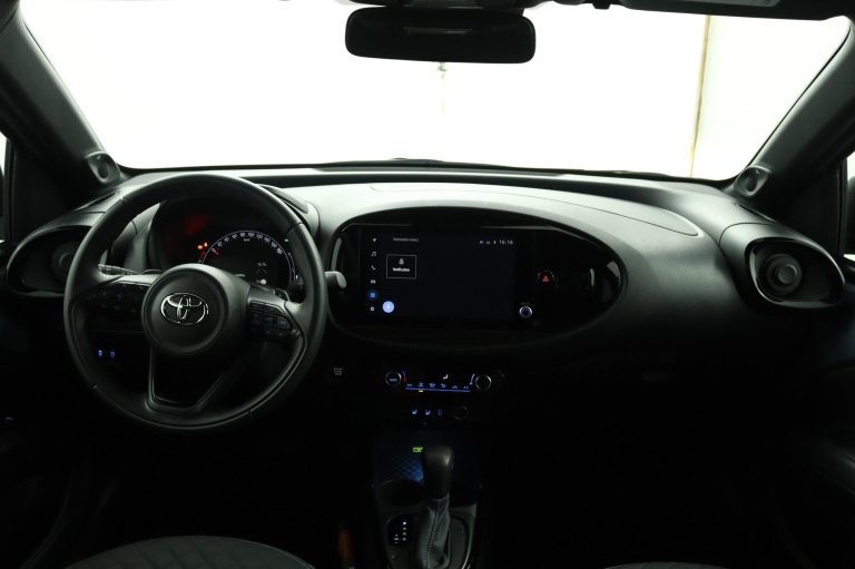 Toyota Aygo X - 1.0 VVT-i S-CVT Premium 65