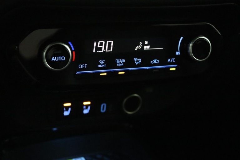 Toyota Aygo X - 1.0 VVT-i S-CVT Premium 7
