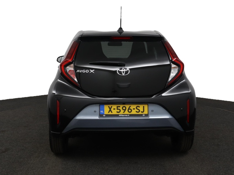 Toyota Aygo X - 1.0 VVT-i S-CVT Premium 70