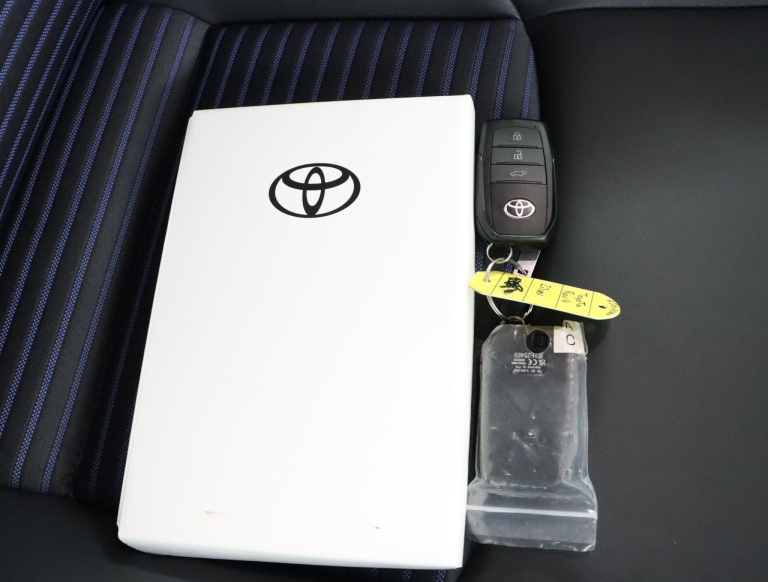 Toyota RAV4 - 2.5 Hybrid AWD Bi-Tone 11