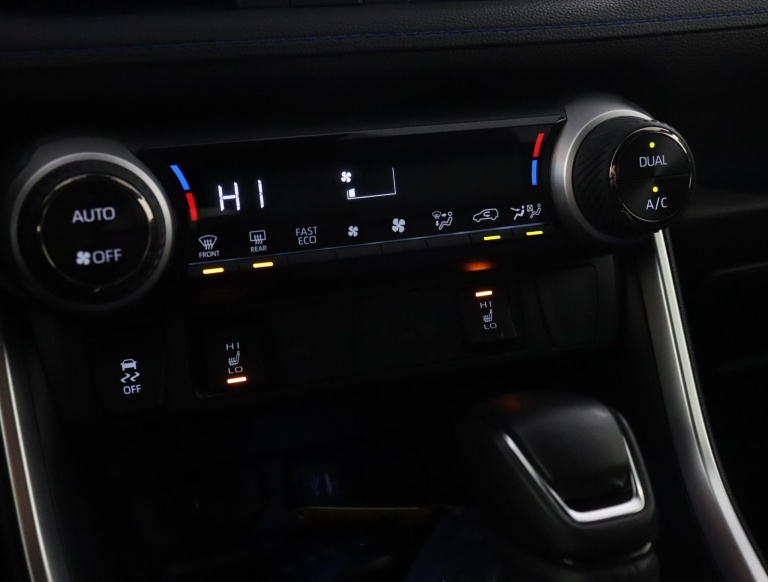 Toyota RAV4 - 2.5 Hybrid AWD Bi-Tone 7
