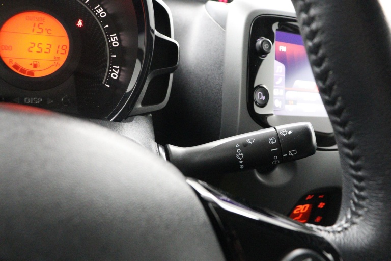 Toyota Aygo - 1.0 VVT-i x-joy 30