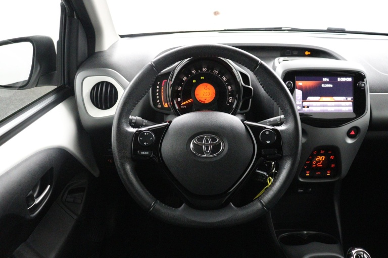 Toyota Aygo - 1.0 VVT-i x-joy 62