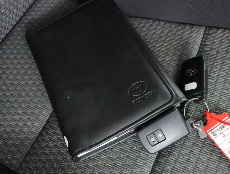 Toyota Auris Touring Sports - 1.8 Hybrid Dynamic Go 11