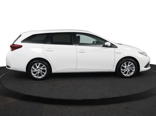 Toyota Auris Touring Sports - 1.8 Hybrid Dynamic Go