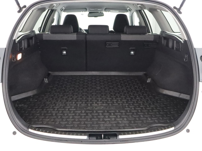 Toyota Auris Touring Sports - 1.8 Hybrid Dynamic Go