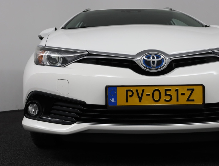 Toyota Auris Touring Sports - 1.8 Hybrid Dynamic Go 32