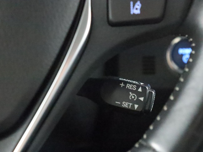 Toyota Auris Touring Sports - 1.8 Hybrid Dynamic Go