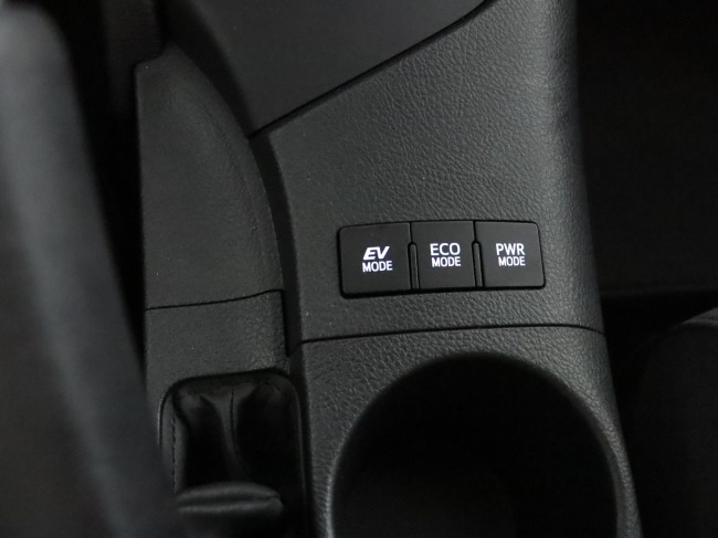 Toyota Auris Touring Sports - 1.8 Hybrid Dynamic Go