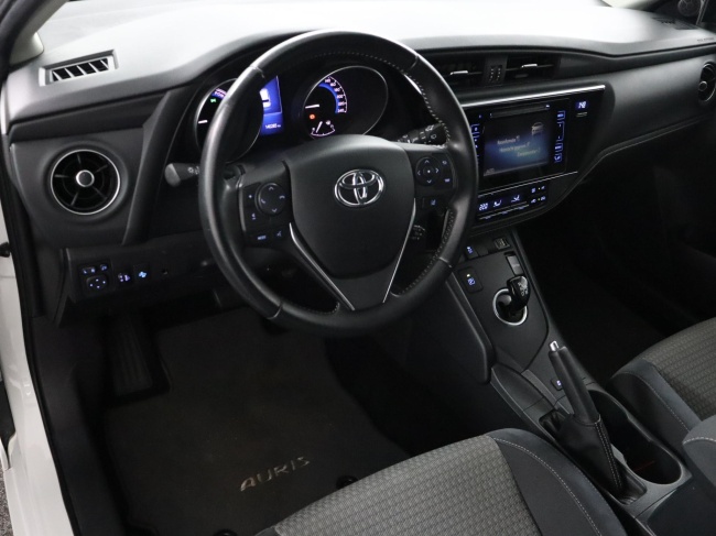 Toyota Auris Touring Sports - 1.8 Hybrid Dynamic Go