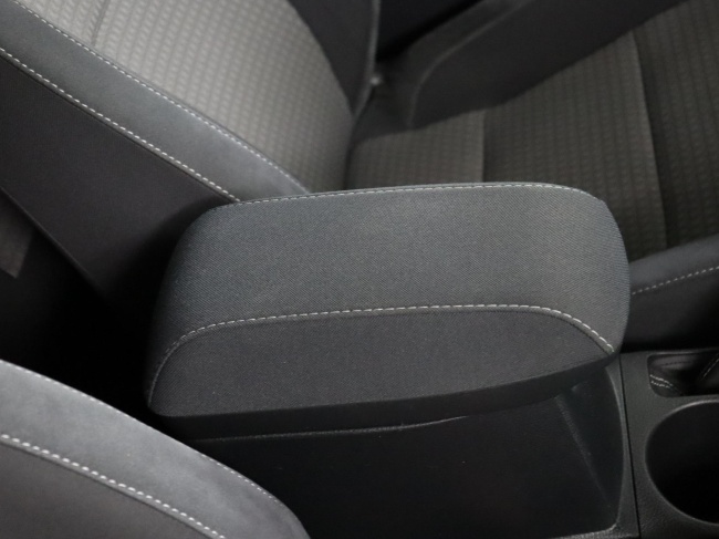Toyota Auris Touring Sports - 1.8 Hybrid Dynamic Go