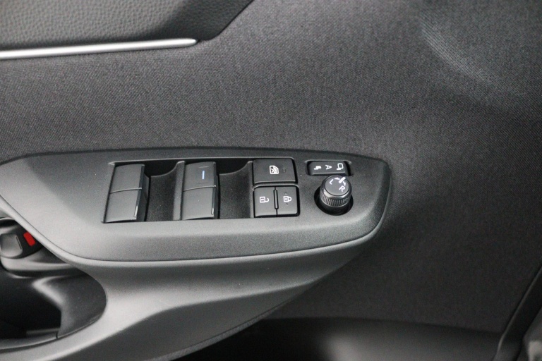 Toyota Yaris Cross - 1.5 Hybrid Dynamic Comfort Pack 28