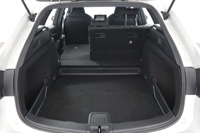 Toyota Corolla Touring Sports - 1.8 Hybrid Active 25