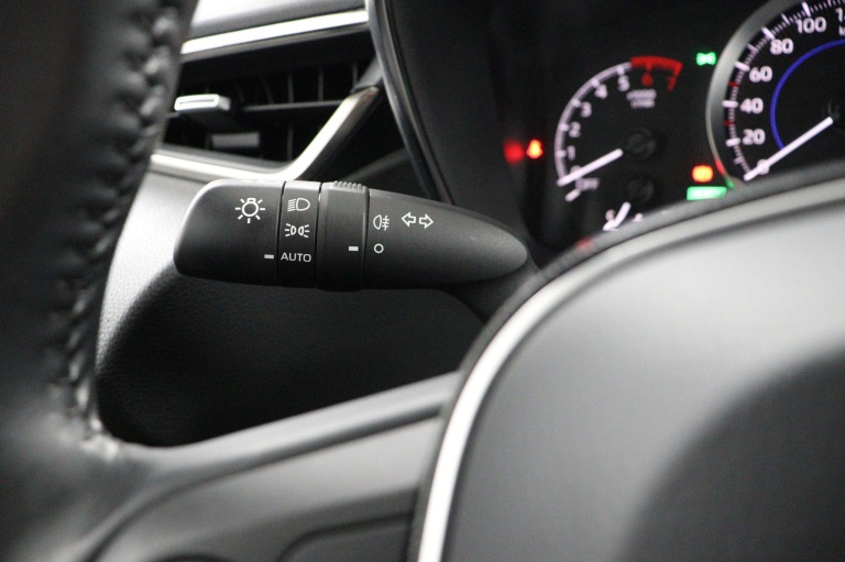 Toyota Corolla Touring Sports - 1.8 Hybrid Active 31