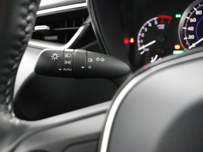 Toyota Corolla Touring Sports - 1.8 Hybrid Active