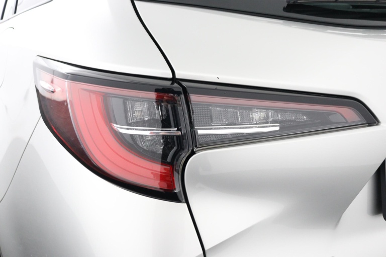 Toyota Corolla Touring Sports - 1.8 Hybrid Active 43