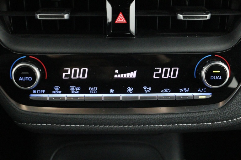 Toyota Corolla Touring Sports - 1.8 Hybrid Active 7