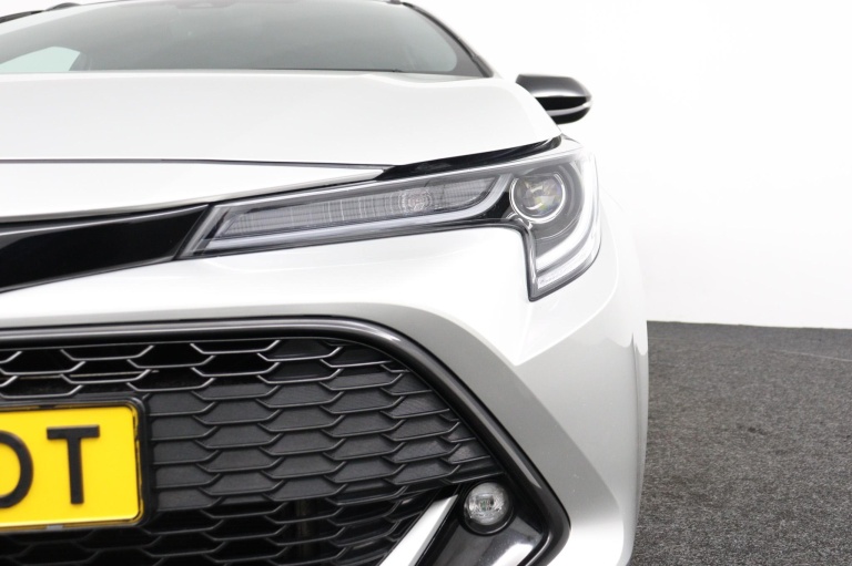 Toyota Corolla Touring Sports - 1.8 Hybrid Dynamic 35