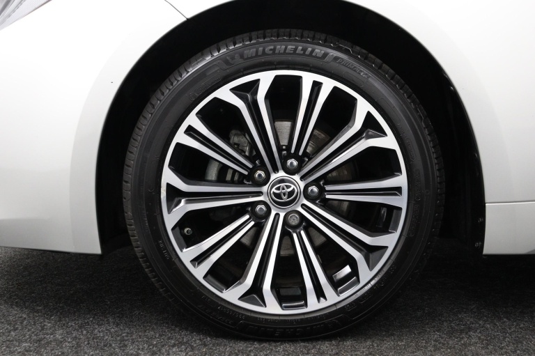 Toyota Corolla Touring Sports - 1.8 Hybrid Dynamic 37