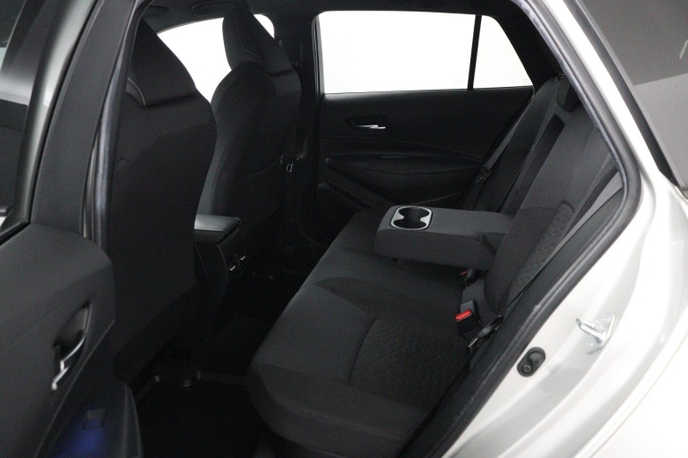 Toyota Corolla Touring Sports - 1.8 Hybrid Dynamic 39
