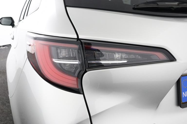 Toyota Corolla Touring Sports - 1.8 Hybrid Dynamic 40