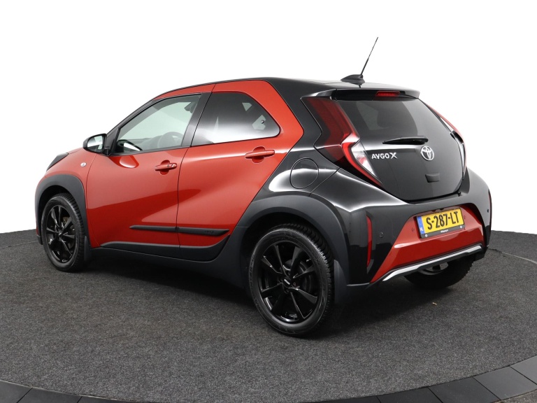 Toyota Aygo X - 1.0 VVT-i S-CVT Envy 12