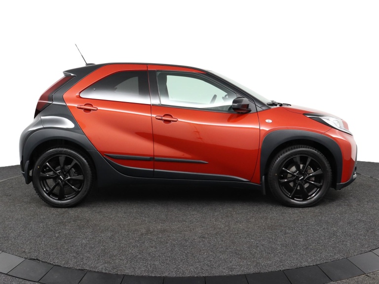 Toyota Aygo X - 1.0 VVT-i S-CVT Envy 13