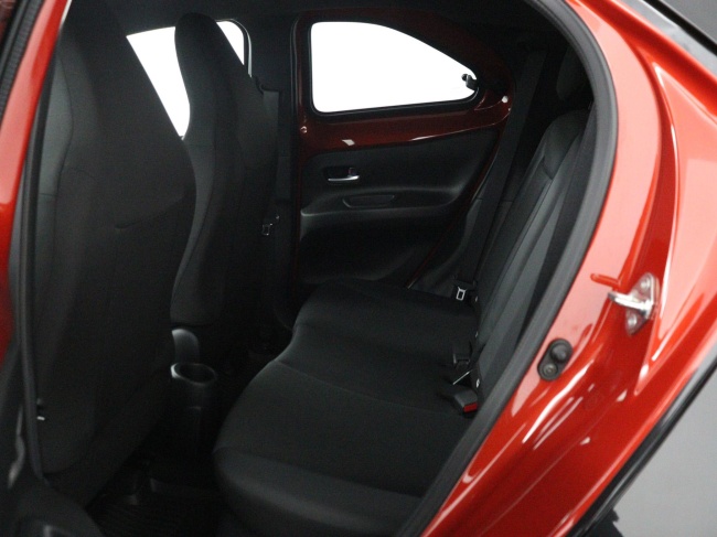Toyota Aygo X - 1.0 VVT-i S-CVT Envy