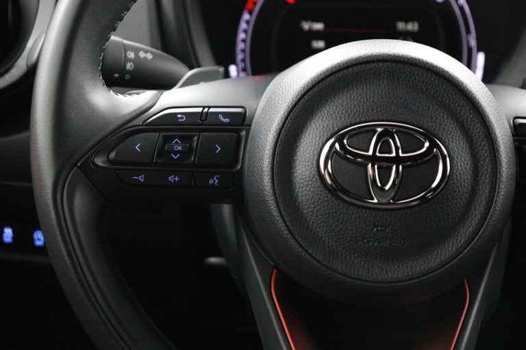 Toyota Aygo X - 1.0 VVT-i S-CVT Envy 19