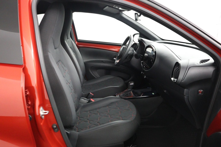 Toyota Aygo X - 1.0 VVT-i S-CVT Envy 21