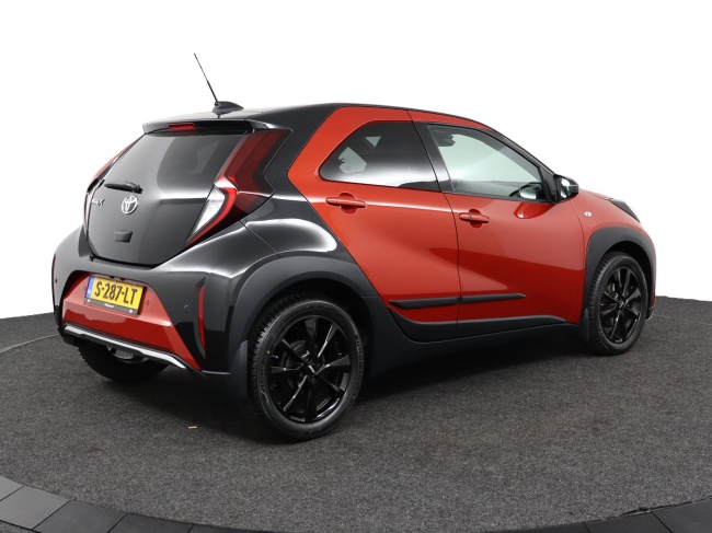 Toyota Aygo X - 1.0 VVT-i S-CVT Envy