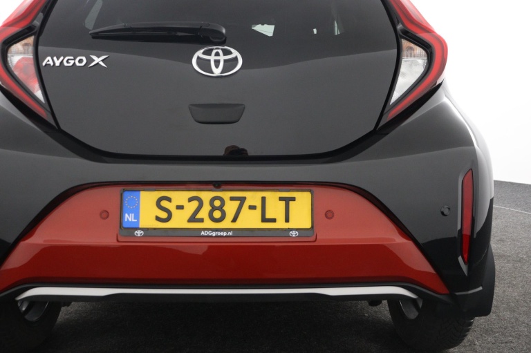 Toyota Aygo X - 1.0 VVT-i S-CVT Envy 44