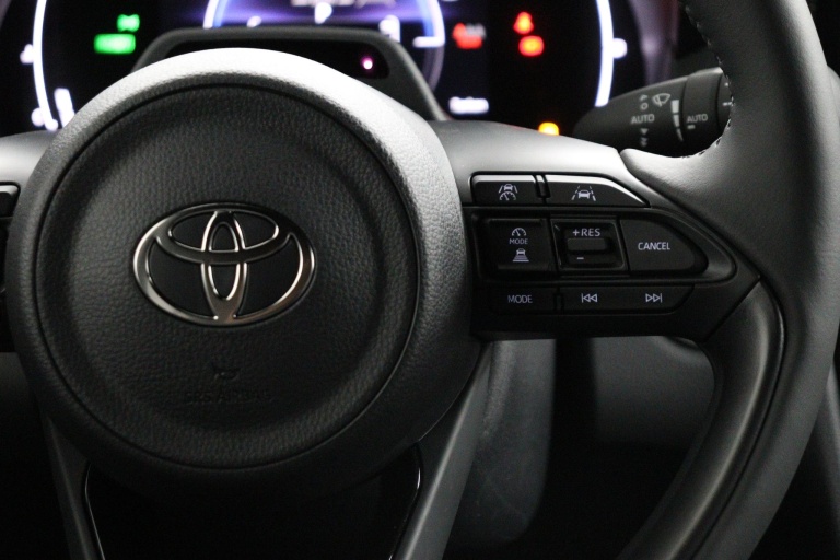 Toyota Yaris Cross - 1.5 Hybrid 115 Dynamic 19
