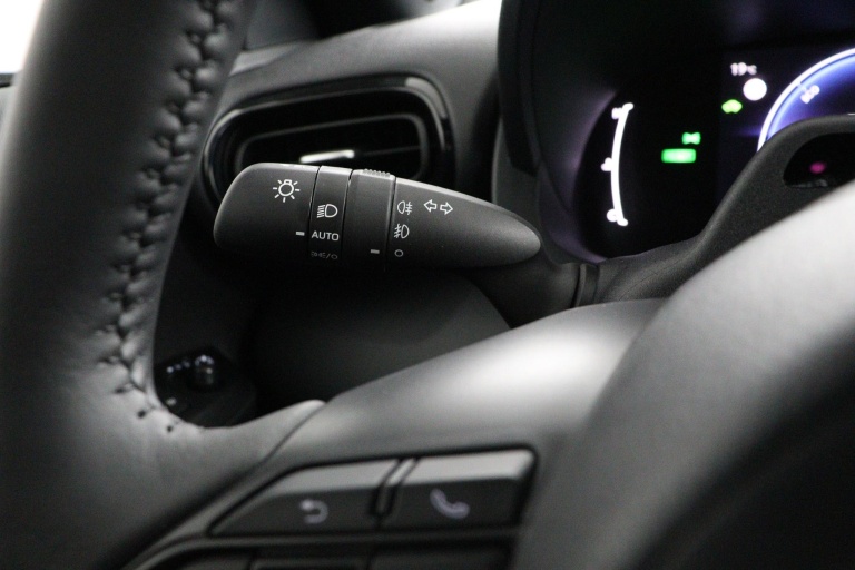 Toyota Yaris Cross - 1.5 Hybrid 115 Dynamic 30