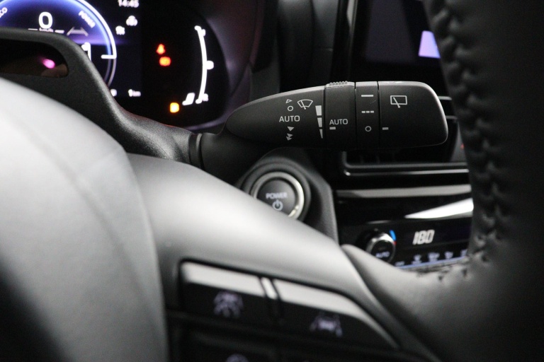 Toyota Yaris Cross - 1.5 Hybrid 115 Dynamic 31