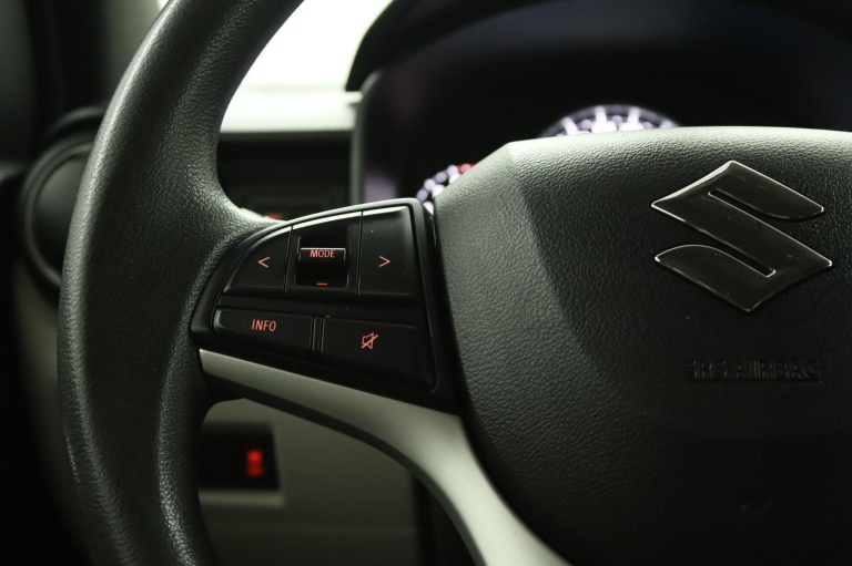 Suzuki Ignis - 1.2 Select Intro 18
