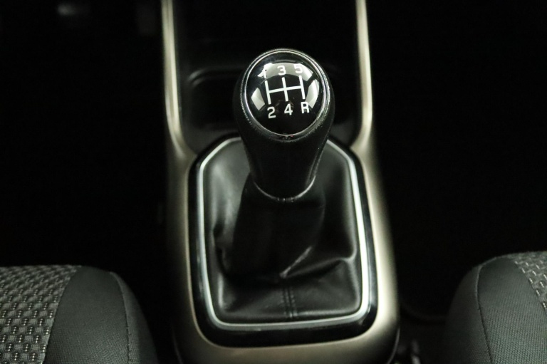 Suzuki Ignis - 1.2 Select Intro 26