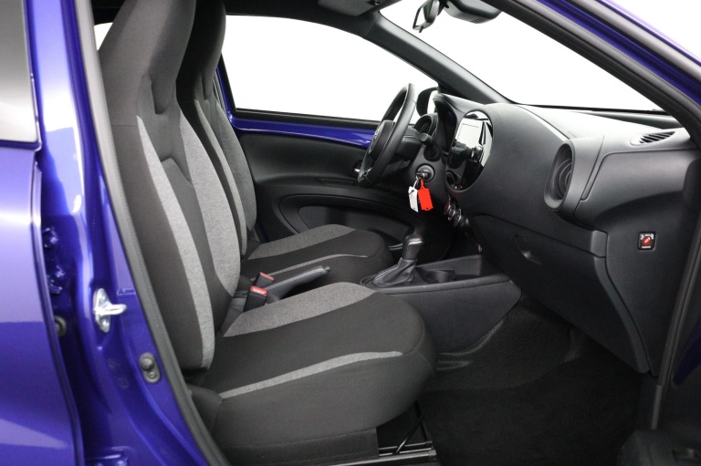 Toyota Aygo X - 1.0 VVT-i S-CVT Play 22
