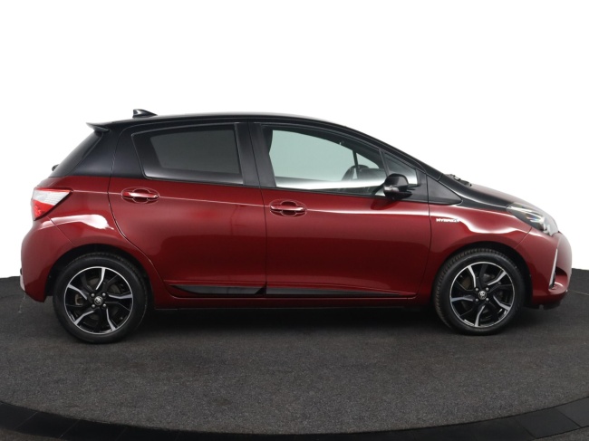 Toyota Yaris - 1.5 Hybrid Bi-Tone