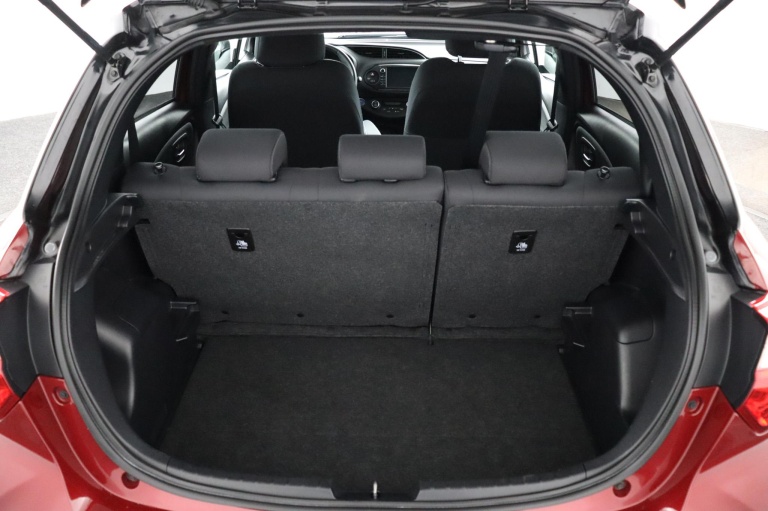 Toyota Yaris - 1.5 Hybrid Bi-Tone 24