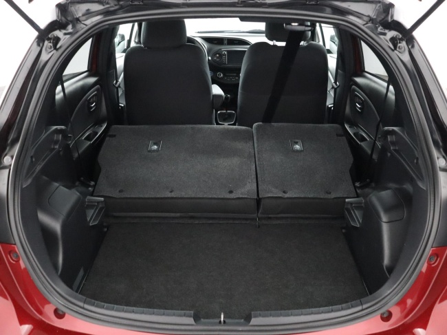 Toyota Yaris - 1.5 Hybrid Bi-Tone