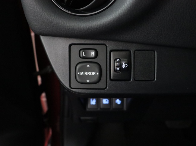 Toyota Yaris - 1.5 Hybrid Bi-Tone